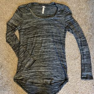 Gray Long sleeve tee